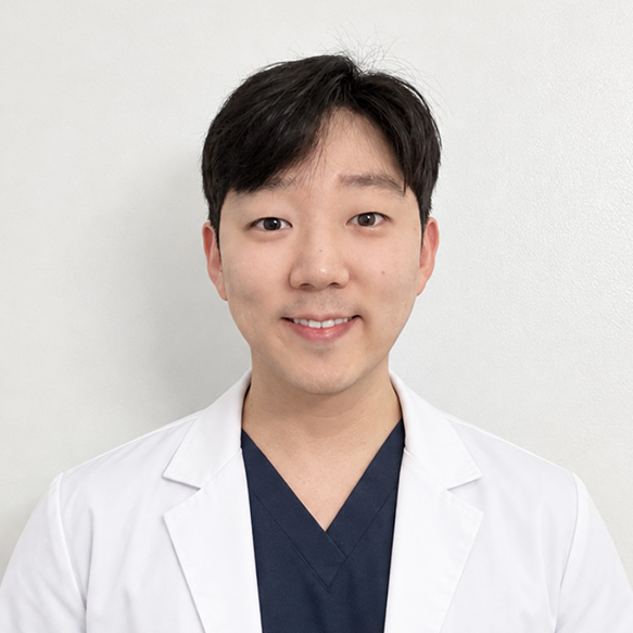 Dr. Aidan Cho